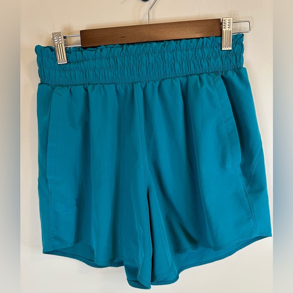 Under Armour Women’s XS Teal Athletic Running Shorts 4.5” Pockets Quick Dry